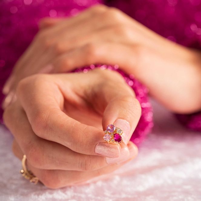 Hovedbilde GLAM ØREDOBBER MED ROSA TONER